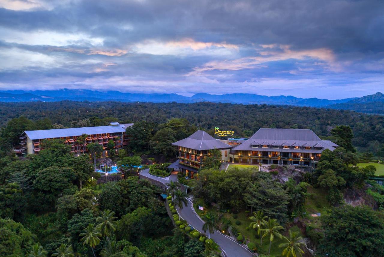 โรงแรมเอิร์ล รีเจนซี แคนดี้ ภายนอก รูปภาพ