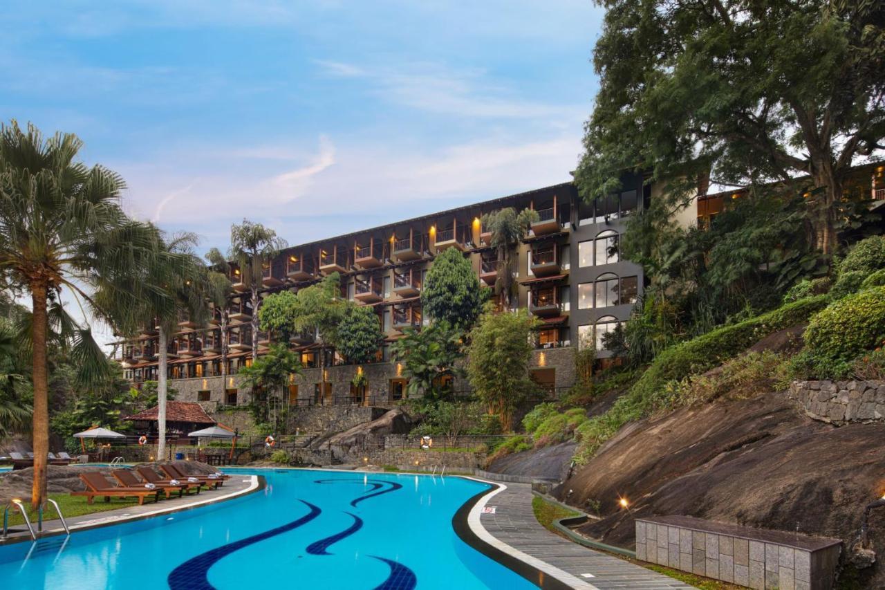 โรงแรมเอิร์ล รีเจนซี แคนดี้ ภายนอก รูปภาพ