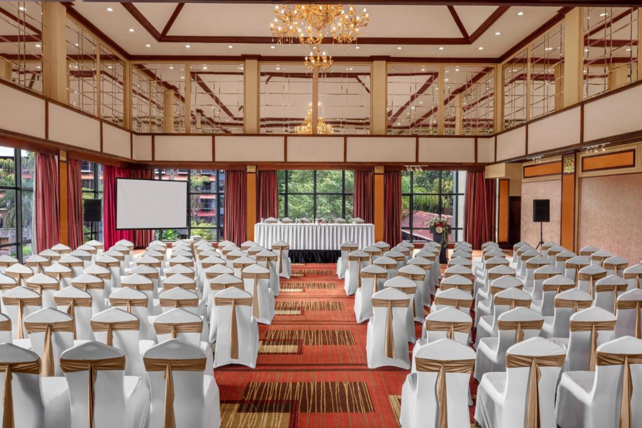 โรงแรมเอิร์ล รีเจนซี แคนดี้ ภายนอก รูปภาพ