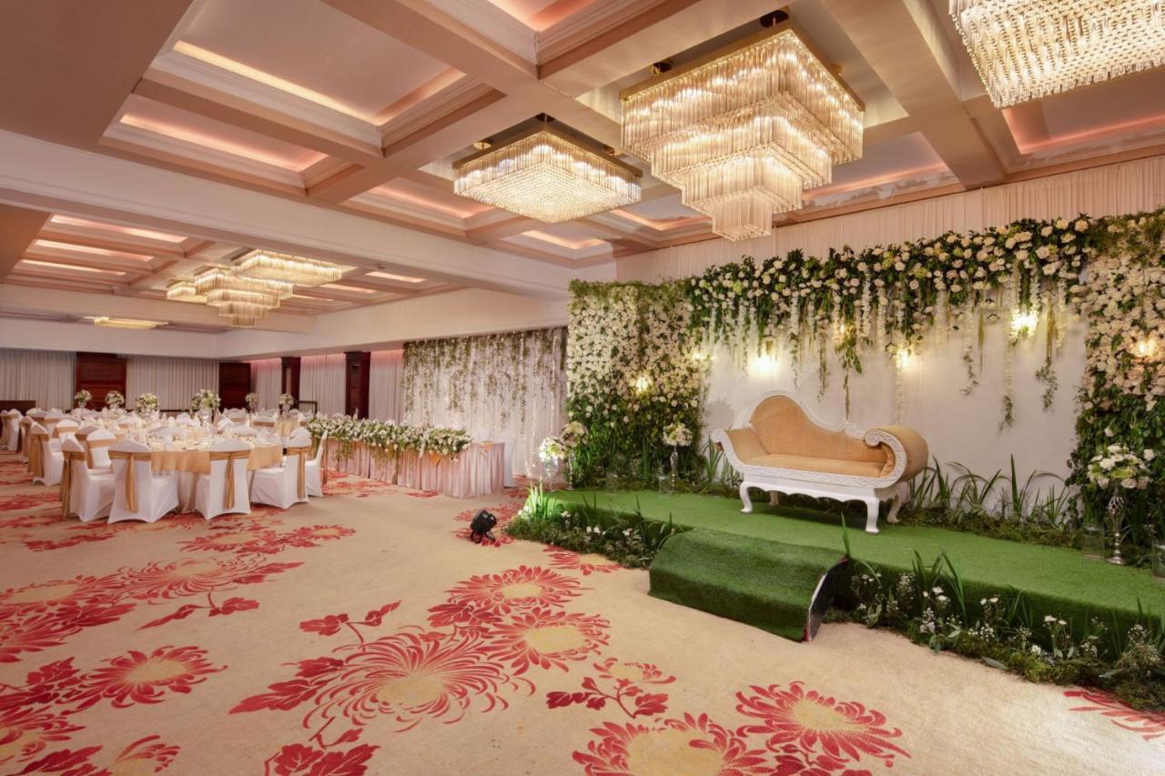 โรงแรมเอิร์ล รีเจนซี แคนดี้ ภายนอก รูปภาพ